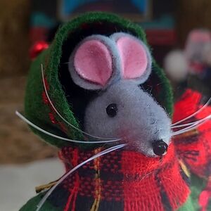 Maus Haus "Snuggle" Maus Boy 2013